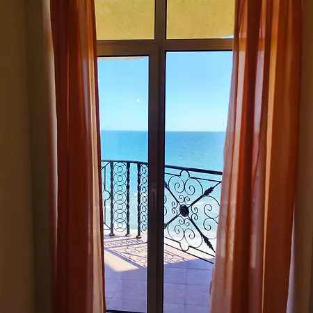 Sea View 엘레니테