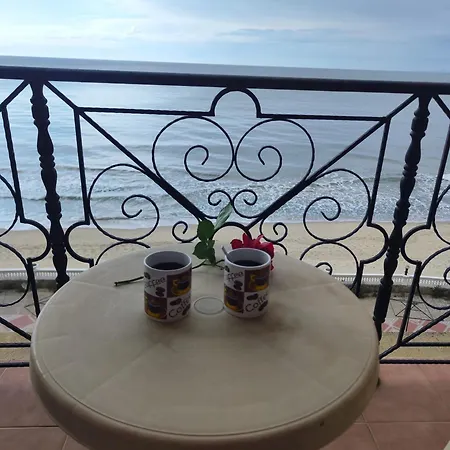 Sea View 엘레니테