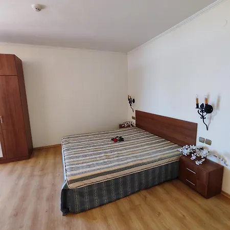 Atrium Елените