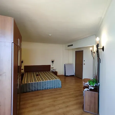 Atrium Апартамент Елените